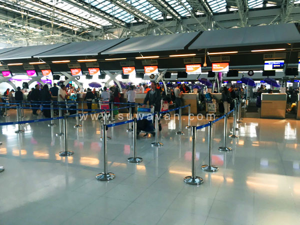 เคาน์เตอร์ Check-in ไทยสมายล์แถว D สนามบินสุวรรณภูมิ