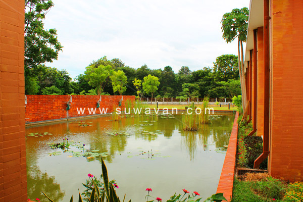 สระน้ำพิพิธภัณฑ์นครจำปาศรี