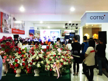 บรรยากาศฉลองเปิด โฮมโซลูชั่น สาขามหาสารคาม