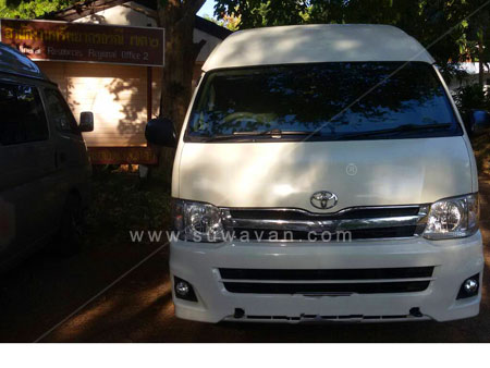 รถตู้ขอนแก่น รอรับเจ้าหน้าที่สำนักทรัยยากรธรณี ภาค 2 ขอนแก่น