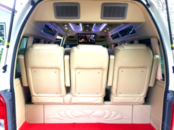 เบาะที่นั่งแถวสุดท้ายกว้างขวาง